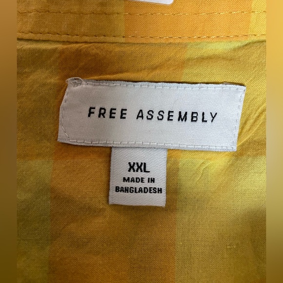 Free Assembly Short Sleeve Button Up Shirt Men’s XXL - Picture 3 of 3